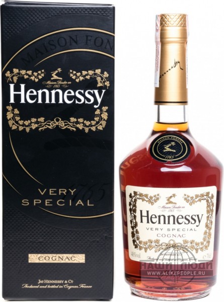 Коньяк "Hennessy" V.S, gift box, 0.5 л. - фото1