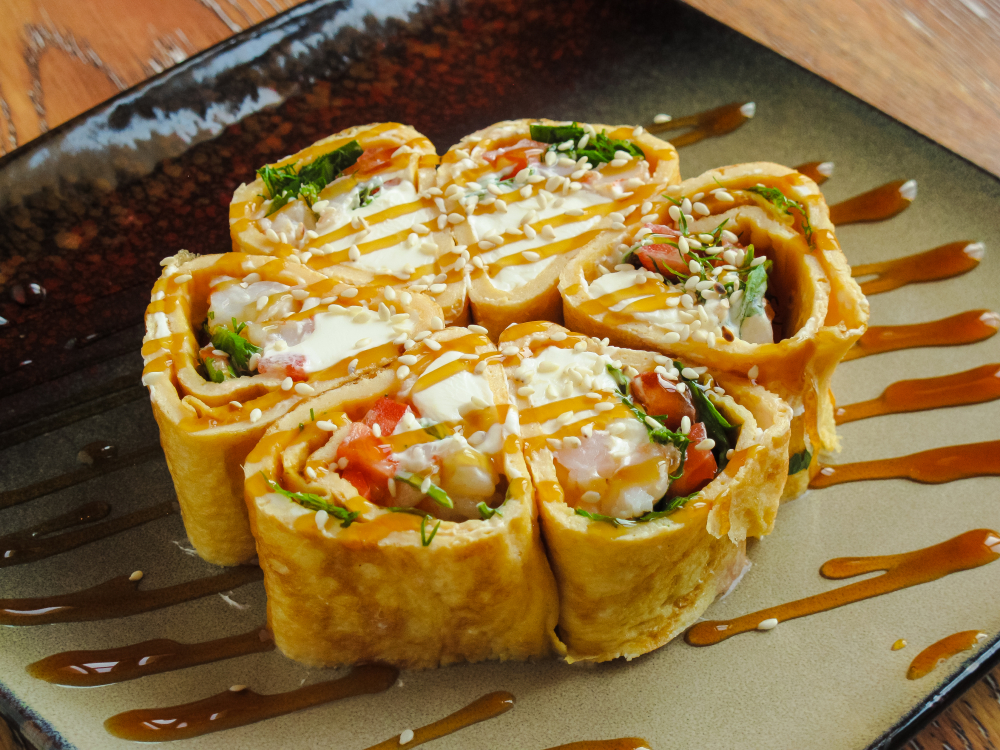 Ролл в омлете с креветками - фото1