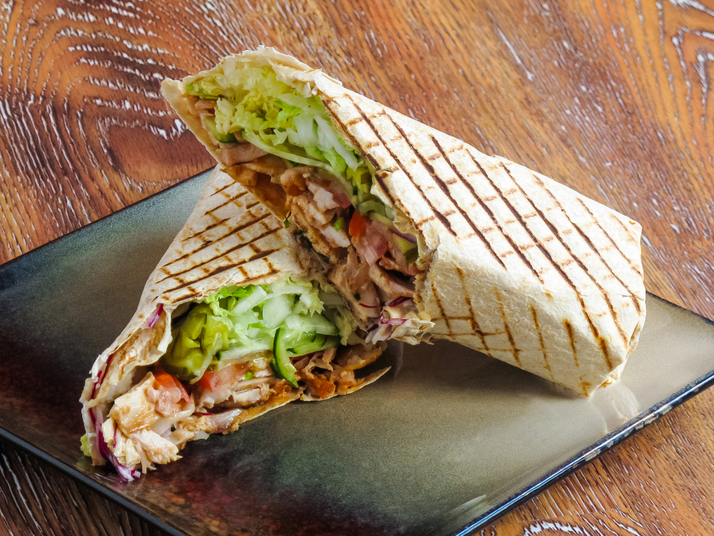 Шаурма с курицей в лаваше - фото1