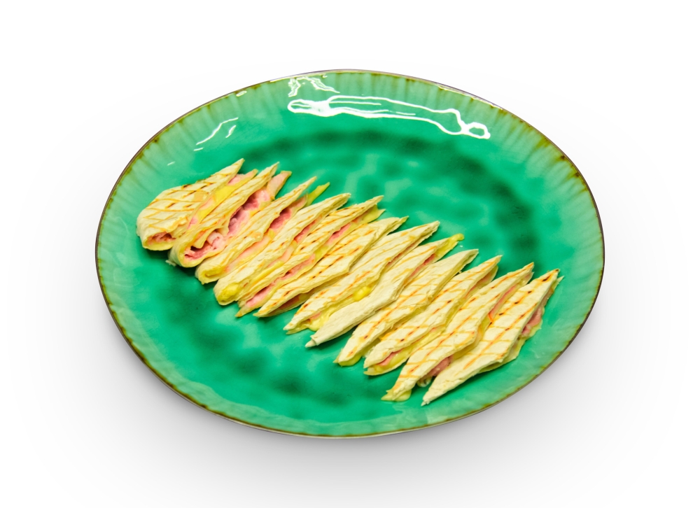 Чипсы из лаваша с беконом и сыром - фото1